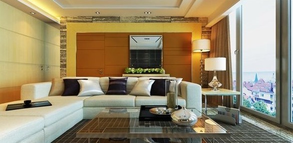 Sala de estar con ventanas de piso a techo
