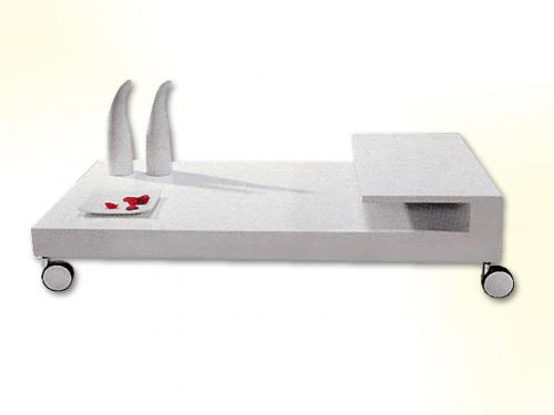 Mesa de centro con ruedas
