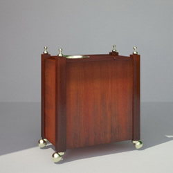 Modelo en 3D de los muebles de madera maciza Europea, retro