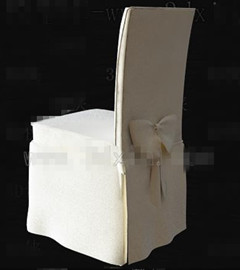 Silla de madera blanca de tela