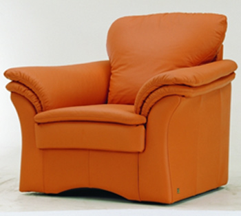 Moderno sof cuero color naranja solo