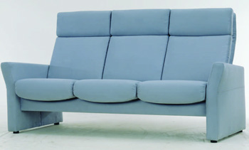 Moderno cmodo sof color gris oscuro