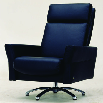 Moderna silla de cuero negro jefe