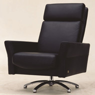 Moderna silla de cuero negro jefe