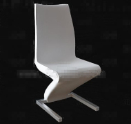 Personalidad Silla blanca doblada