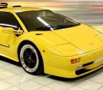 Lamborghini y Nissan coche deportivo